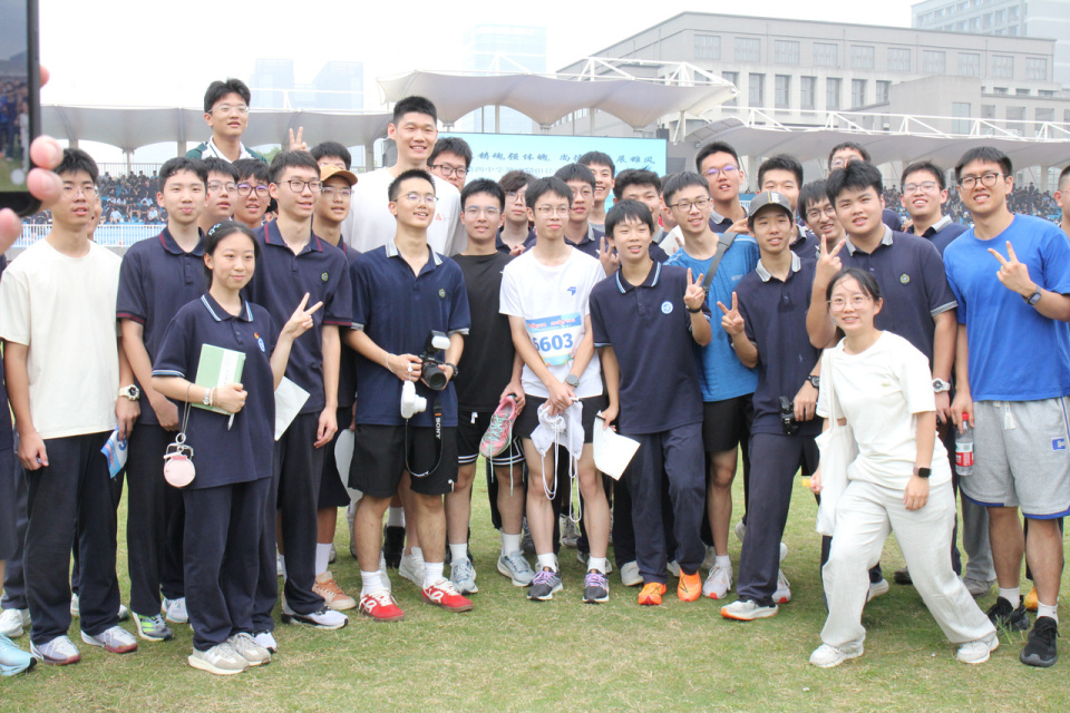 胡金秋赠送 胡金秋赠送