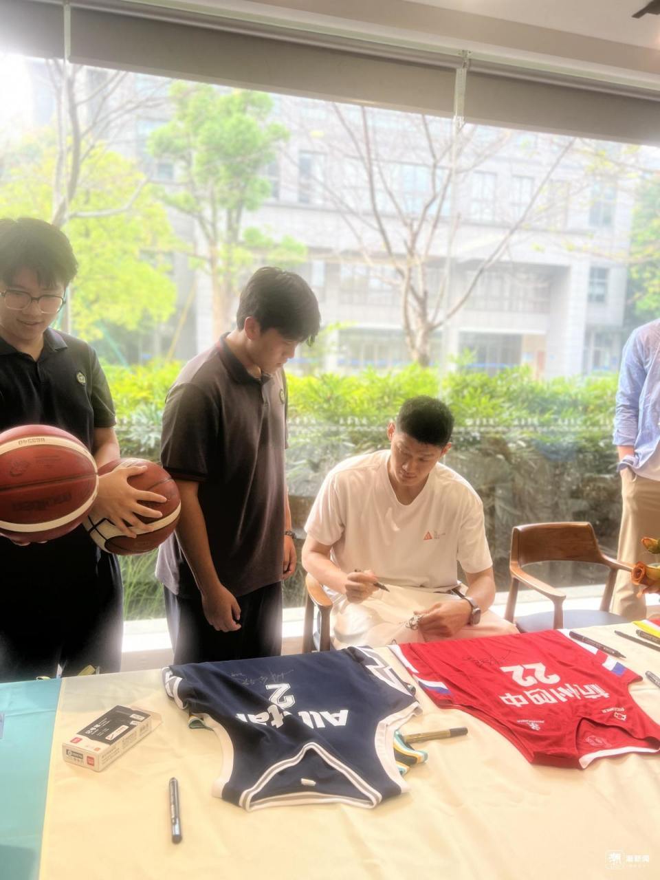 浙江省冠军, 校的篮球迷, inews 浙江省冠军, 校的篮球迷, inews